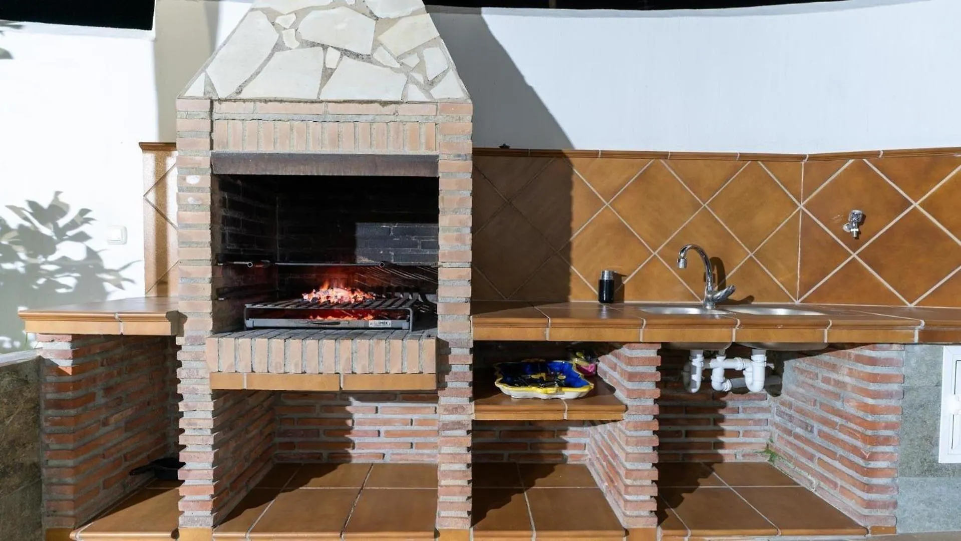 Ferienhaus Mit Privatpool Fuer 6 Personen Ca 131 Qm In Nerja, Andalusien Costa Del Sol